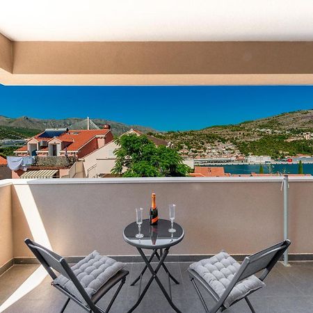 Oyo Deluxe Apartments Dubrownik Zewnętrze zdjęcie