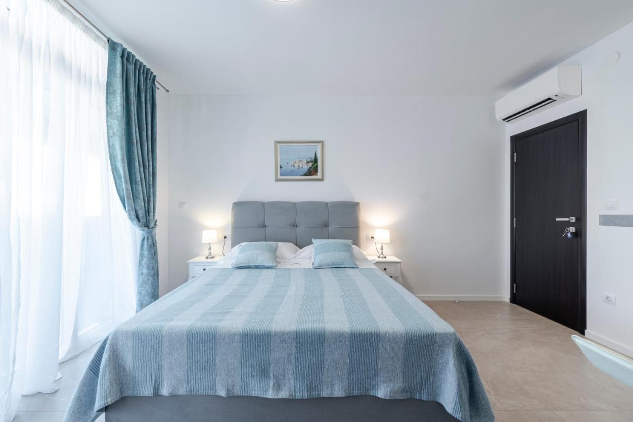 Oyo Deluxe Apartments Dubrownik Zewnętrze zdjęcie