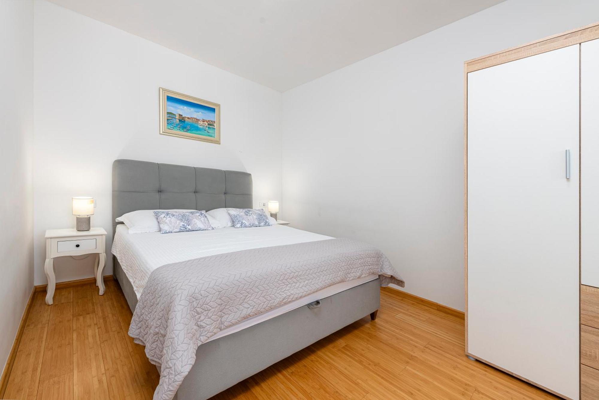 Oyo Deluxe Apartments Dubrownik Zewnętrze zdjęcie